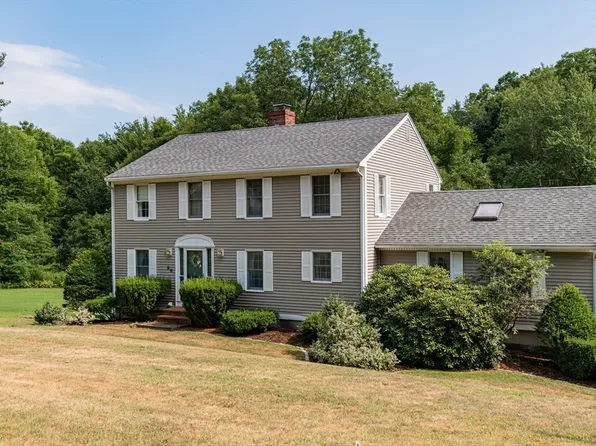 96 Fern Ave, Amesbury, MA 01913