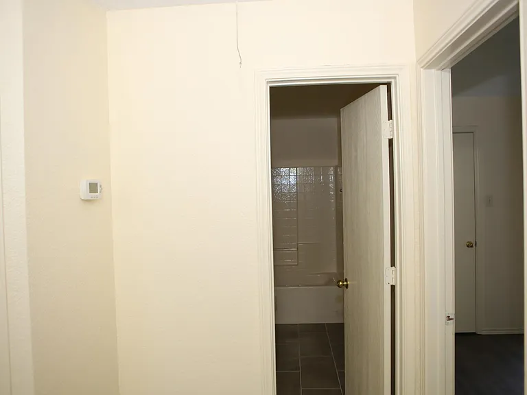 7305 Maplewood Dr — Photo 15