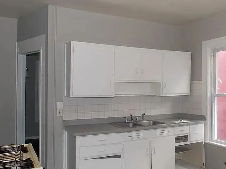 200 Riverside Ave #1 — Photo 4