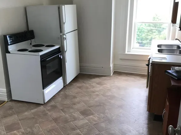 512 W Main St, Mount Pleasant, PA