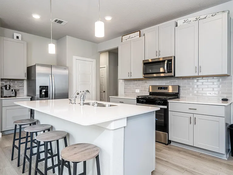 219 Charles Ridge Dr — Photo 9