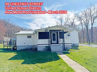 99 Chestnut St, Seward, PA 15954