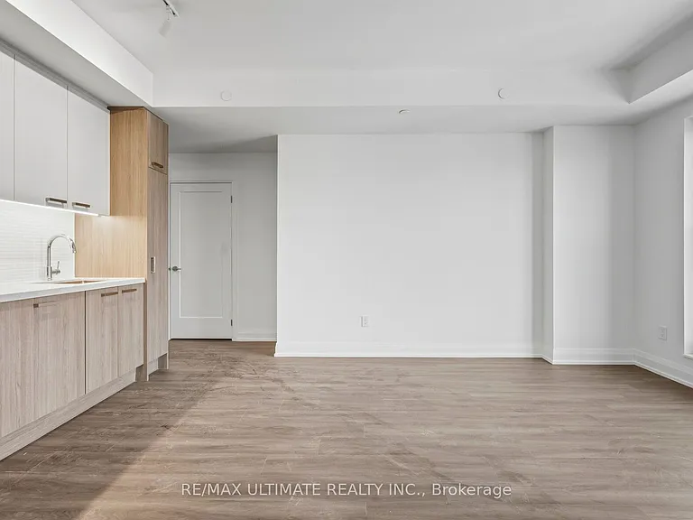 20 Soudan Ave #3411 — Photo 14