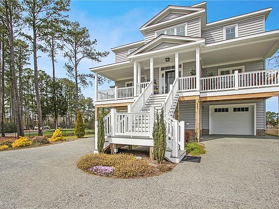 3rd image of 833 Poquoson Ave