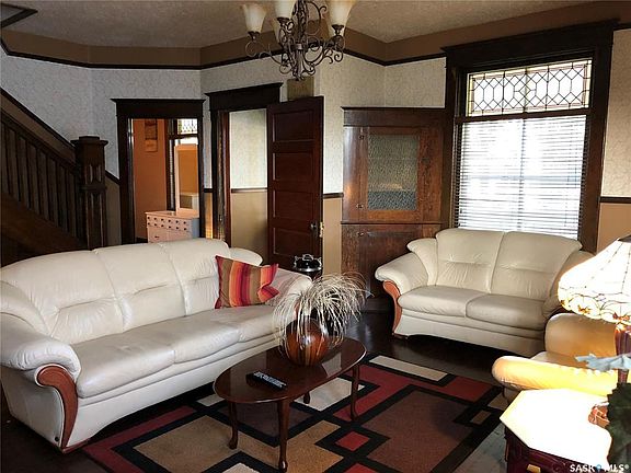 5th image of 138 First AVENUE N