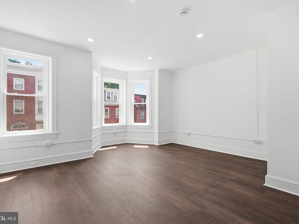 1st image of 267 S Potomac St #4