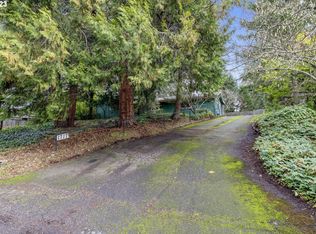 1717 Mistletoe St, Eugene, OR 97402