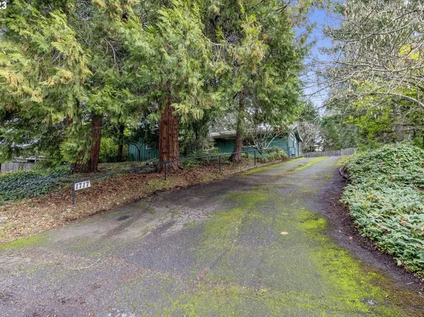 1717 Mistletoe St, Eugene, OR 97402