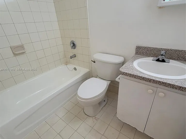 13950 NE 2nd Ave #1A — Photo 19