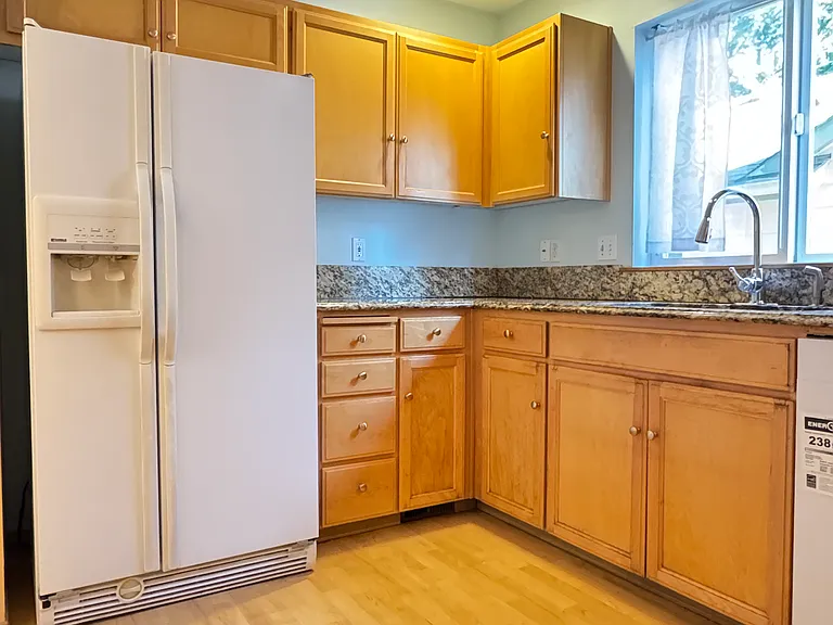 15208 Interlake Ct N — Photo 7