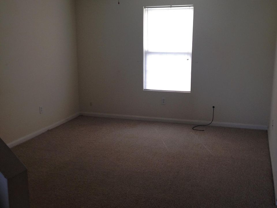 2nd image of 111 Karen Ct