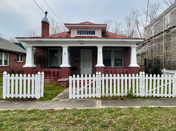 314 N Harvey St, Washington, NC 27889