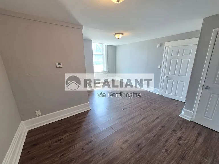 338 Bush St #1 — Photo 4