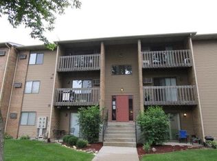 633 Virginia Rd APT 316, Crystal Lake, IL 60014