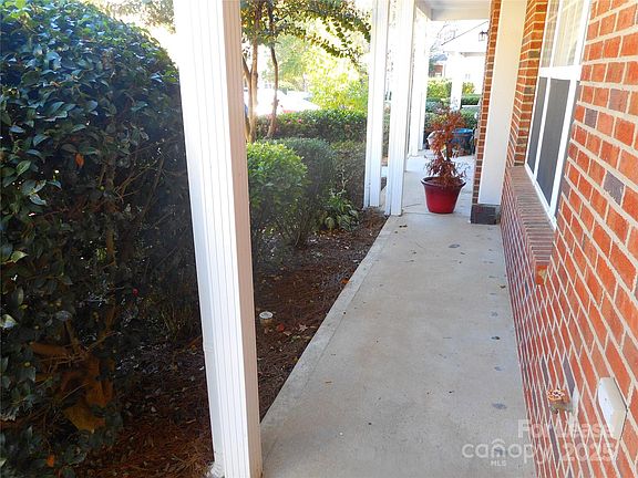 8092 Kennet Lane 3_10242025