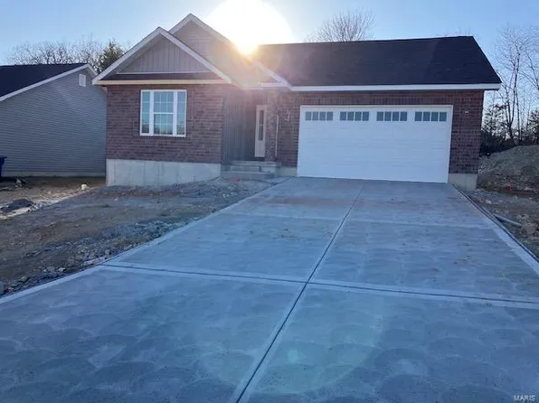 346 N Thomas St, De Soto, MO 63020