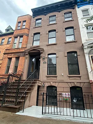 Sold by Compass | media 24