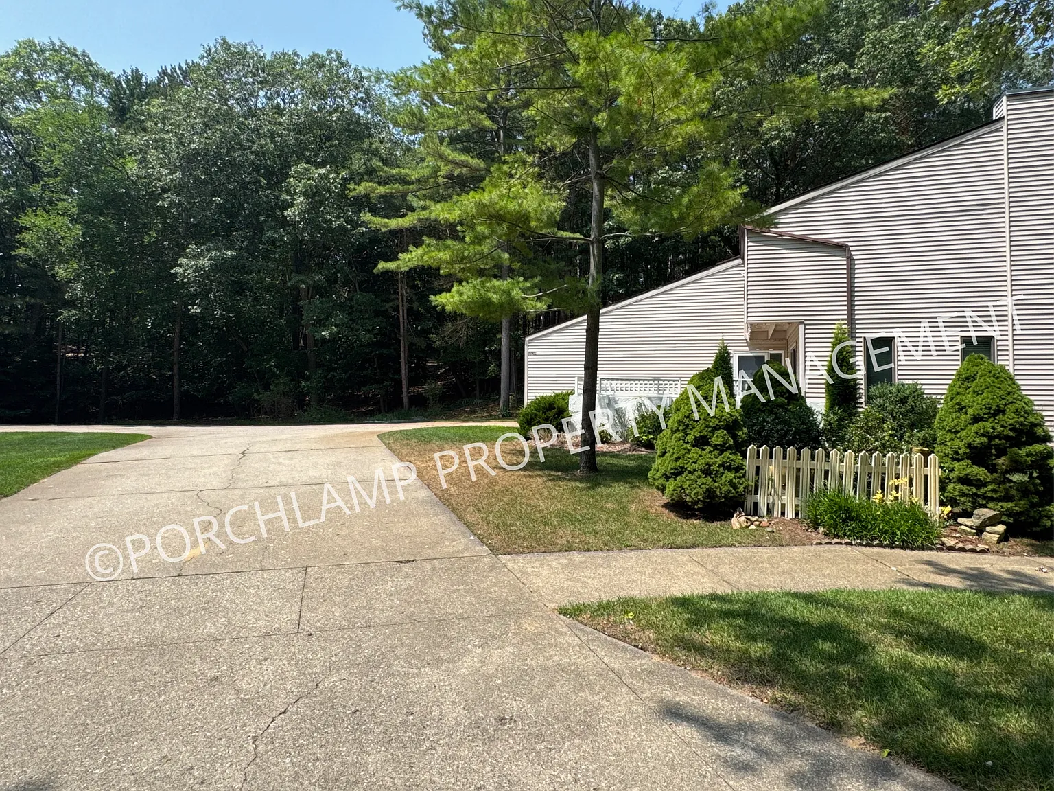 2 bed, 1312 sqft, $1,850 — Photo 4
