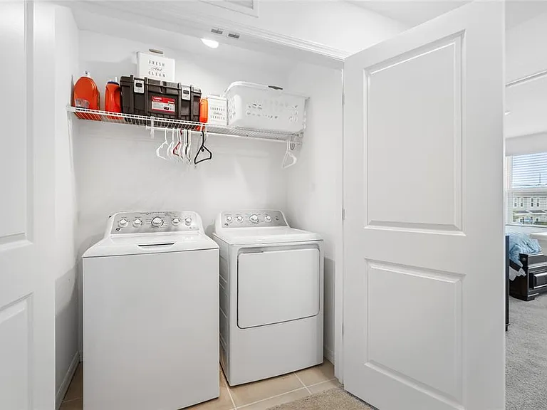 8865 Daybreak St — Photo 16