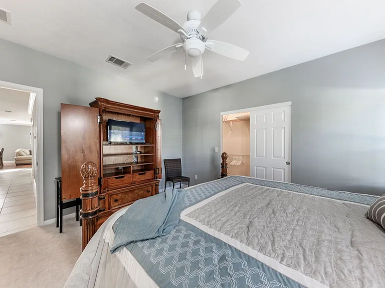 2 Emden Cir — Photo 38
