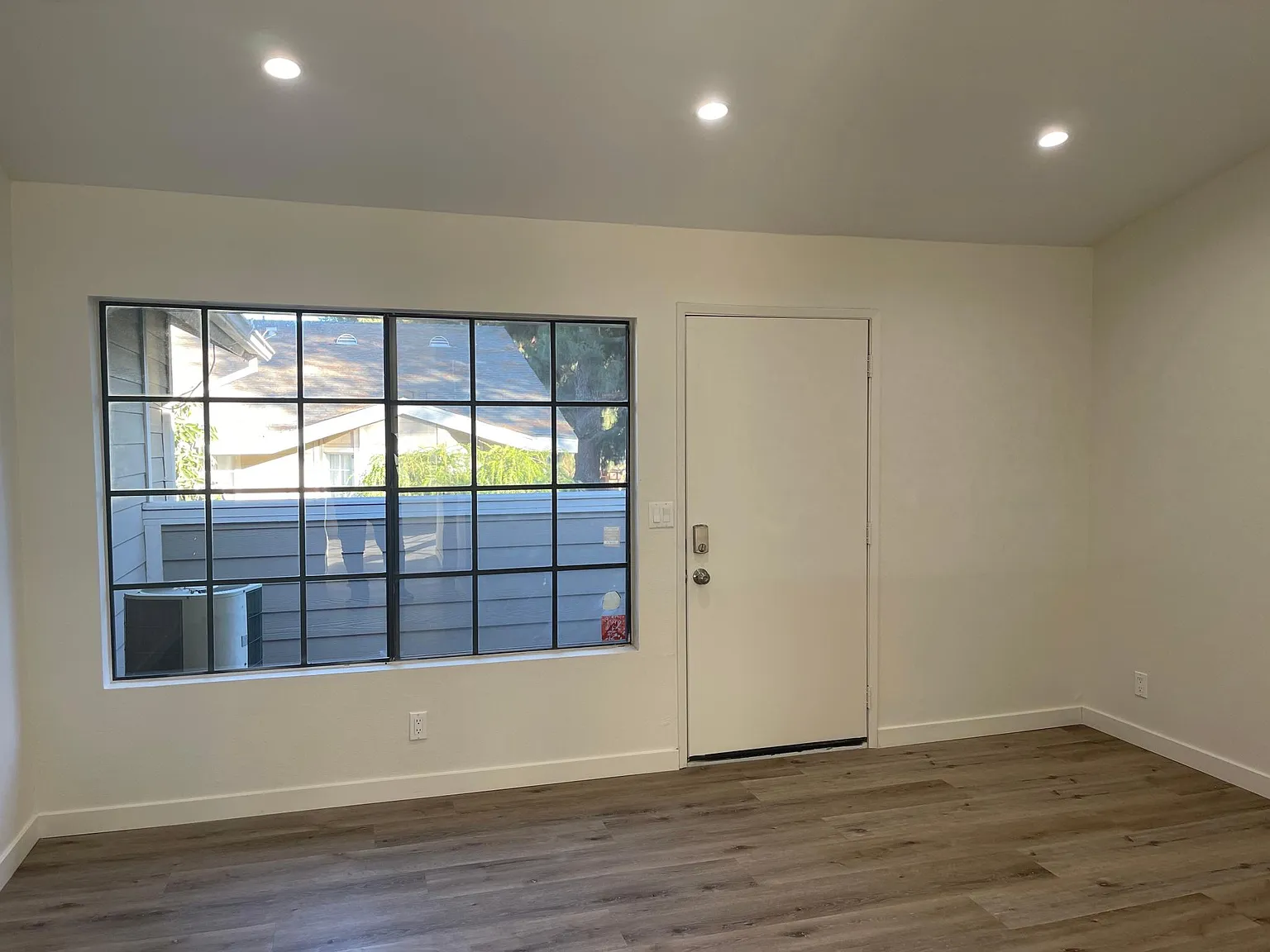 2 bed, 996 sqft, $2,800 — Photo 2