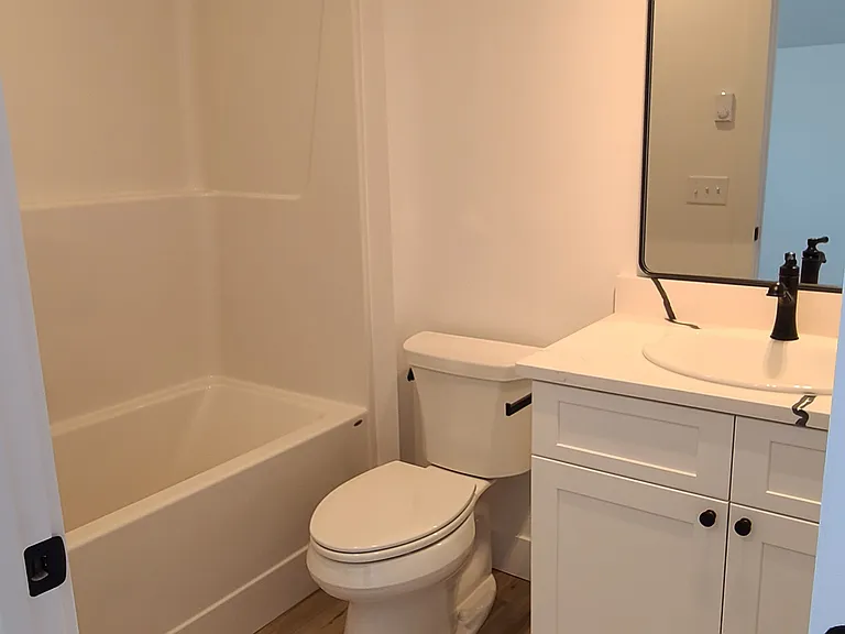 920 Cooley St #B — Photo 12