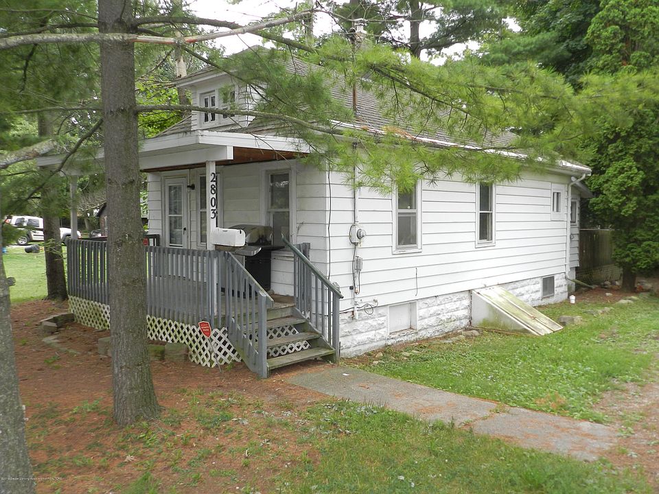 2nd image of 2803 Turner St