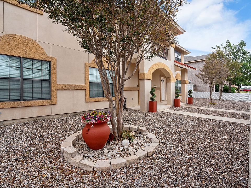 2nd image of 113 Ramon Cardenas Dr APT C