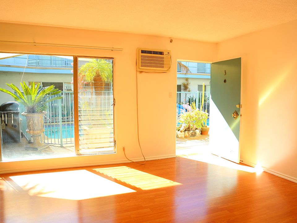 1st image of 1207 N Flores St APT 3
