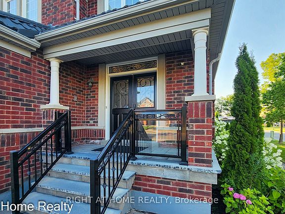 4th image of 22 Bluffmeadow St