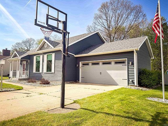 3rd image of 10071 Ashwood Forest Dr