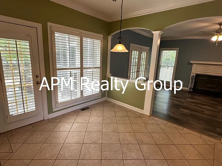 109 Rolling Creek Cir — Photo 4