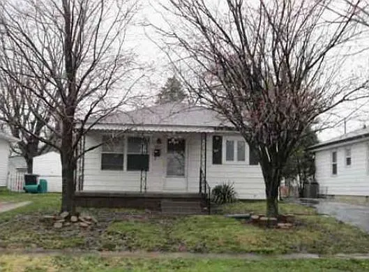 397 N 19th Ave photo 1