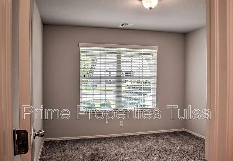 3208 W Fredericksburg St — Photo 18