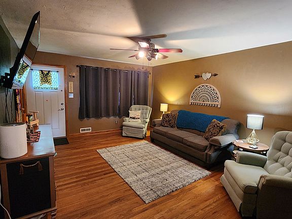 2nd image of 1502 W A Street