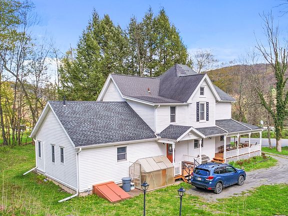 2nd image of 517 Sherman Rd
