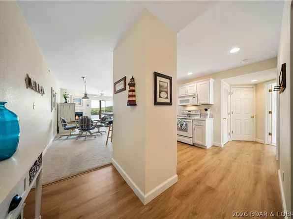 222 Park Place Ln #3D, Kaiser, MO 65047