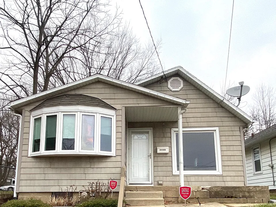 1431 E Paris Ave