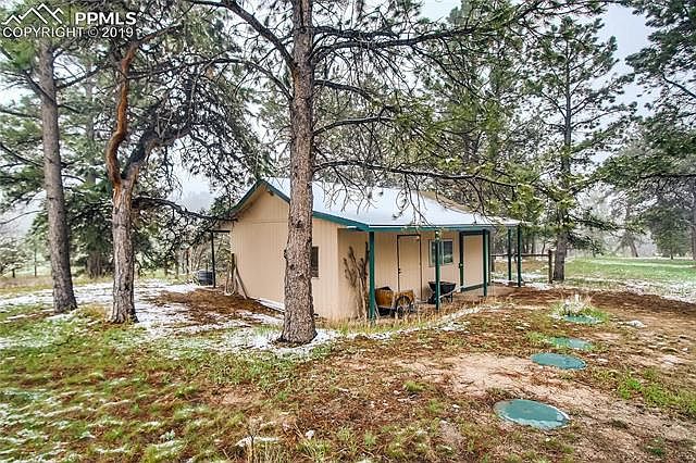 2nd image of 4420 Leprechaun Ln