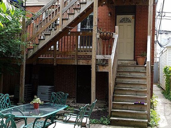 2nd image of 827 N Marshfield Ave #Ch1
