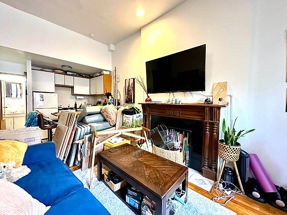 4th image of 43 W 69th St APT 3B