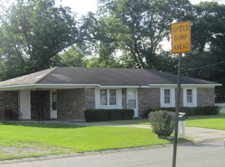 504 N Fieldstone Dr, Ocilla, GA 31774