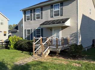 5 S Locust St, Lovettsville, VA 20180