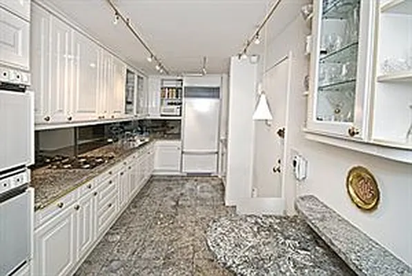 Sold by Douglas Elliman | media 23