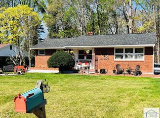 810 Clarke Rd, Martinsville, VA 24112