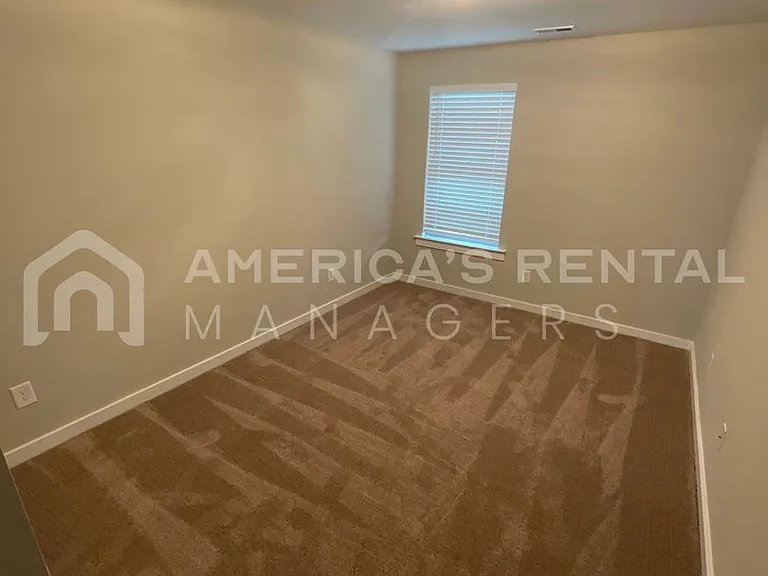 2108 Ellsworth Loop Rd — Photo 27