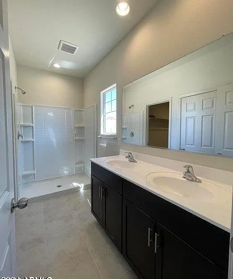 4819 S 109th Ave — Photo 11