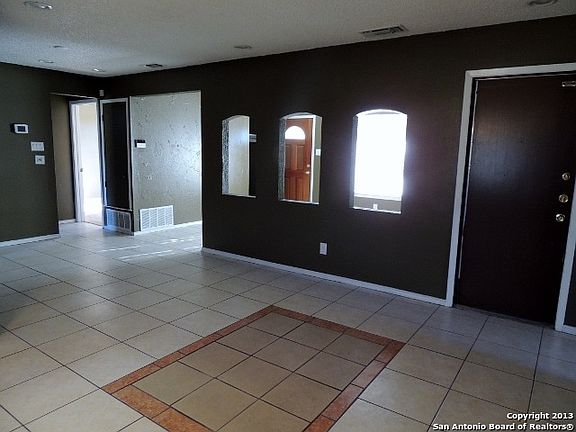 4th image of 5990 Hidden Boulder St