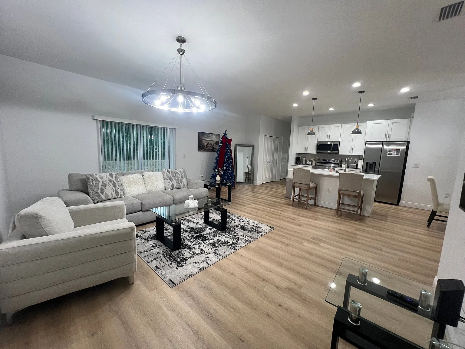Spacious and Modern Master Bedroom — Photo 4