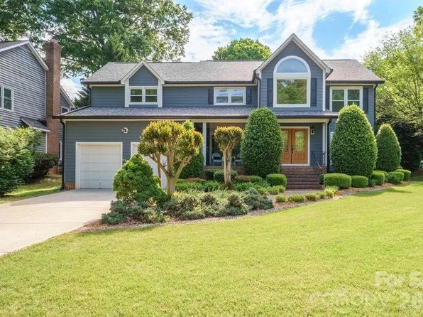 12504 Cliffcreek Dr, Huntersville, NC 28078